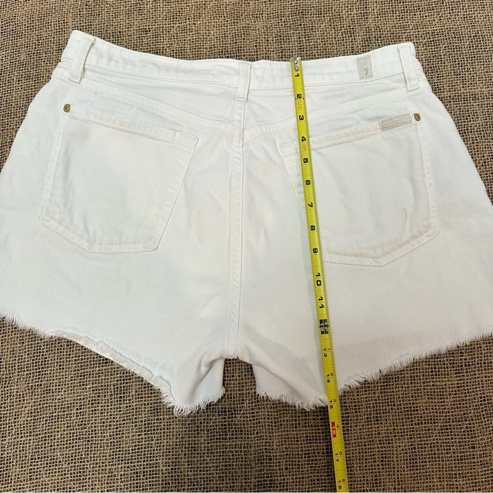 7 FOR ALL MANKIND‎ S-29 HIGH WAIST SHORT RAW HEM WHITE CUT OFF SHORTS 🤍